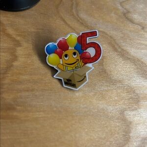 Amazon 5yr Amaversary Peccy Pin